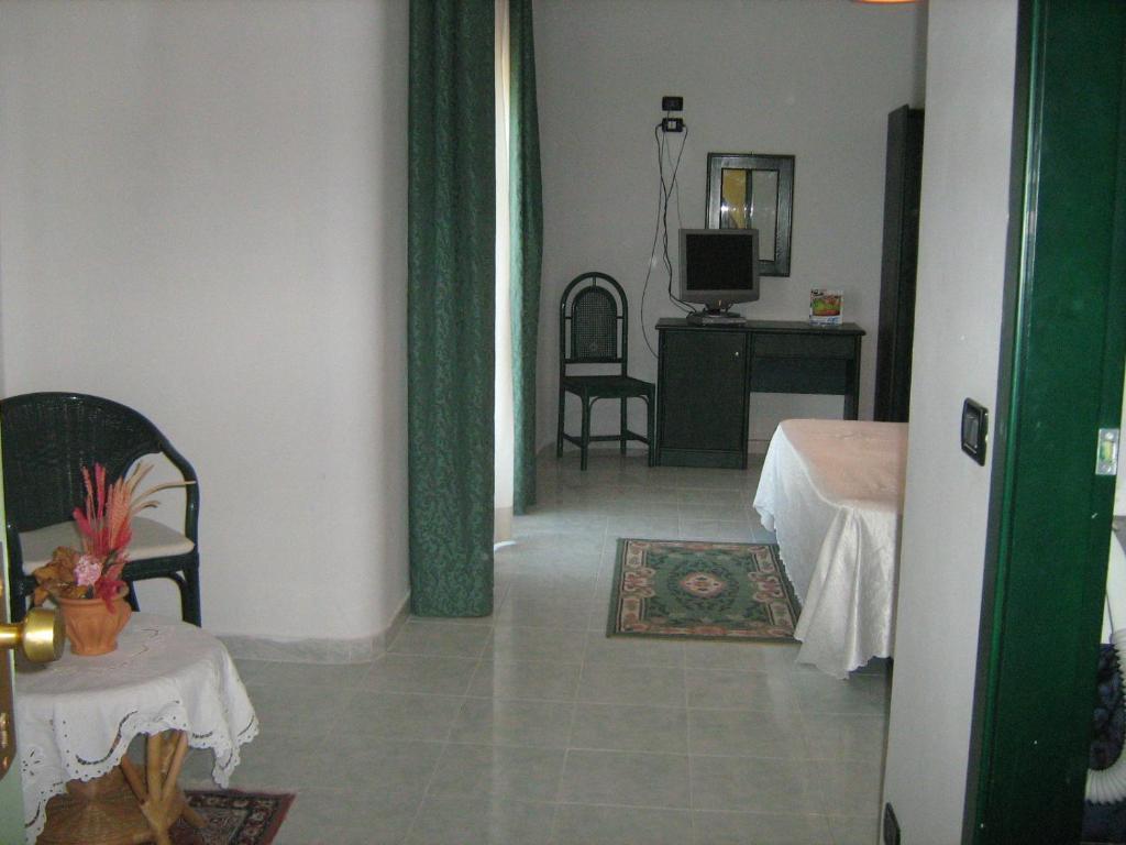 Hotel Ristorante La Scogliera 4*